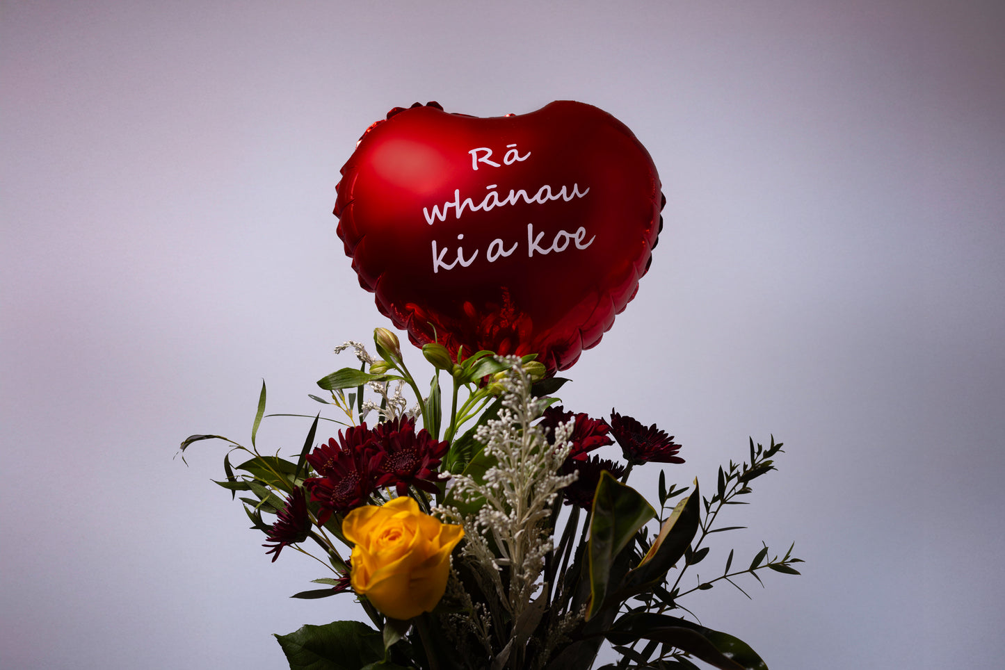 10" Te Reo Māori Foil Balloons (Air-Filled) Rā Whānau ki a koe